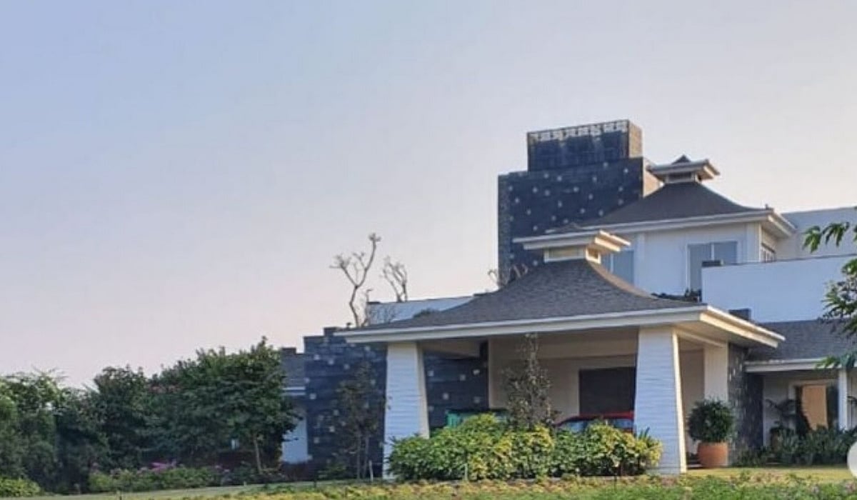 Security beefed up at Dhoni’s farmhouse in Ranchi following threats to daughter