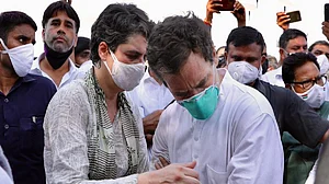 Reign of terror in UP: Rahul, Priyanka manhandled, arrested, released later; Congress workers lathi charged