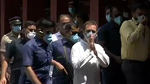 Rahul Gandhi attends COVID Review meeting at Malappuram