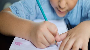 Writing by hand will make kids ‘truly smart’ in digital era