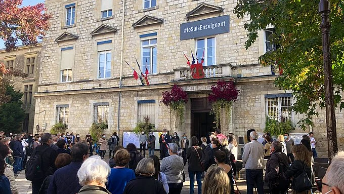 People in Paris gathered to pay tribute to the teacher Samuel Paty who was beheaded by a Muslim fanatic