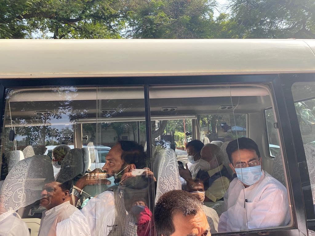 LIVE News Updates: UP CM Yogi Adityanath hands over Hathras rape-murder case to CBI