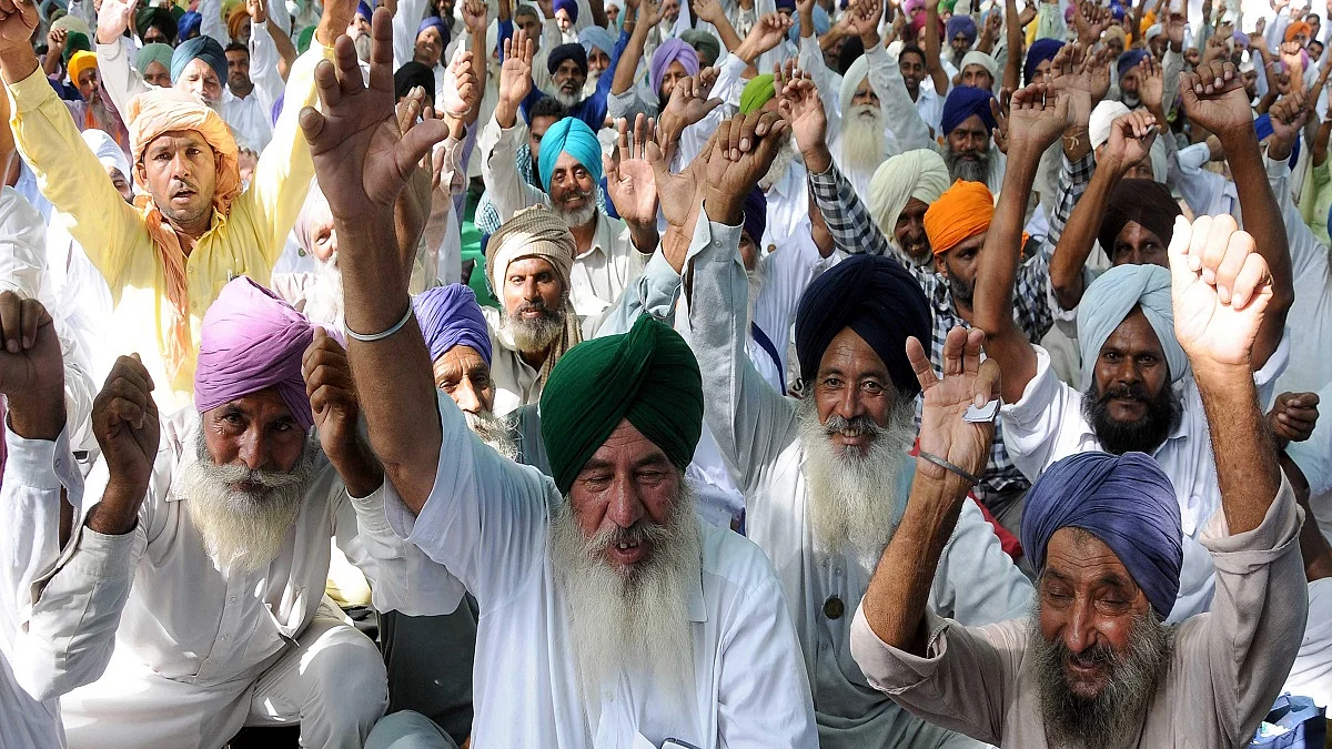 Sikh Briton fined for holding rally in support of Punjab farmers