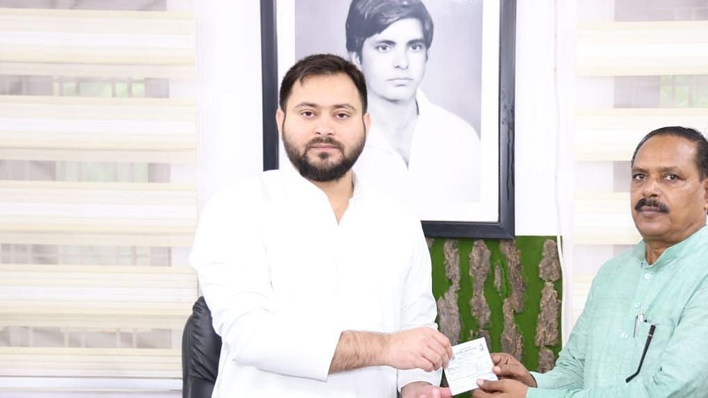 Bihar unit chief of BSP Bharat Bind joins Rashtriya Janata Dal