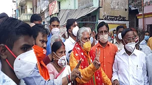Bihar polls: Returning Officer to file FIR against Prem Kumar, minister clarifies why he wore lotus-print mask