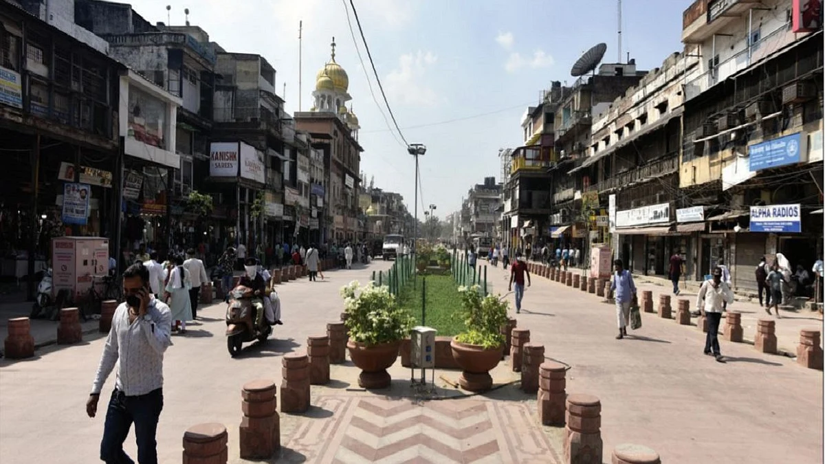 Delhi NCT suffers as BJP controlled MCD and AAP Govt trade charges over funds