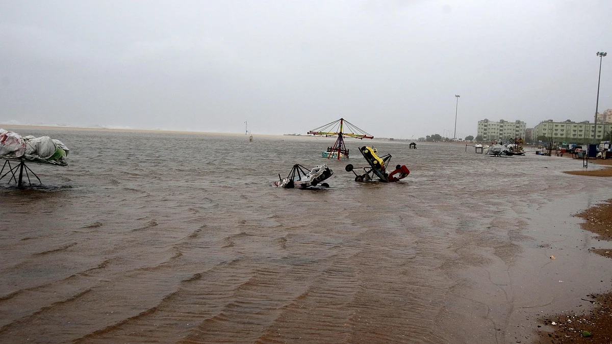 Cyclone Nivar crosses Tamil Nadu, Puducherry, felling trees, disrupting power supply