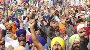 Our demands are non-negotiable, have come to Delhi for decisive battle, say farmer leaders