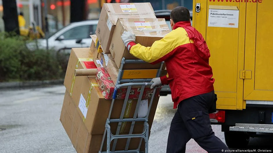 E-commerce's battle with delivery (NH file photo)