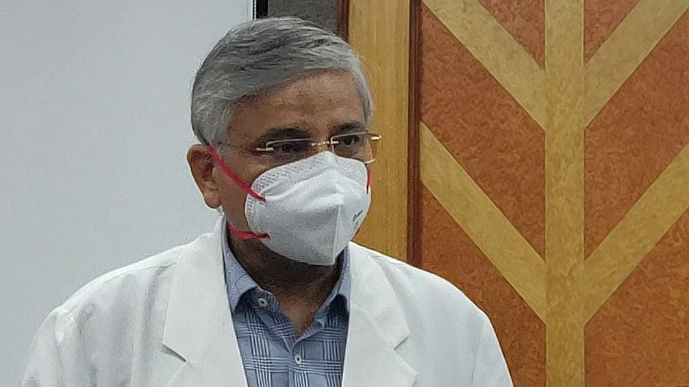 AIIMS Director: Herd immunity may come before COVID vaccine goes off the shelf