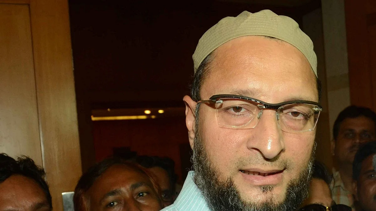 AIMIM leader claims stones pelted at Vande Bharat train in which Owaisi was travelling; police deny