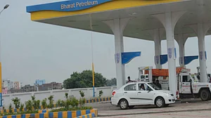 Several EoIs received for BPCL sale, giants RIL, Aramco, BP not in race