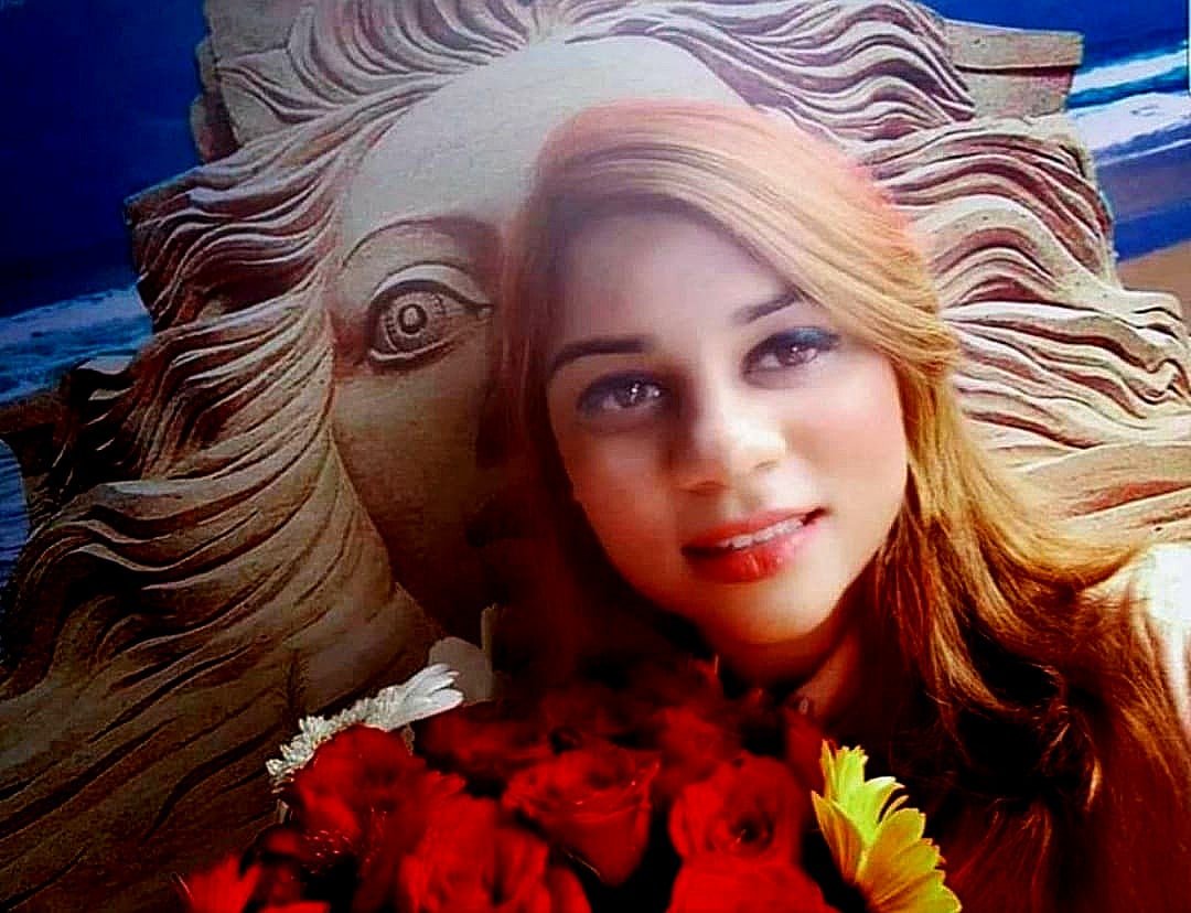 Sand artist fascinated by sand dunes of Dubai