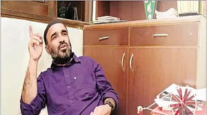 Incredible Uttar Pradesh: Khudai Khidmatgar convenor in jail for offering Namaz in temple