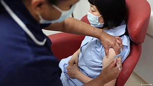 4,400 adverse events reported in US after receiving Pfizer-BioNTech vaccine