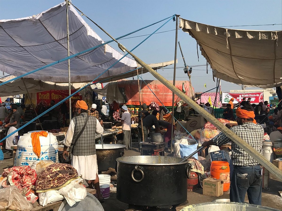 Ground report: It’s a city of caravans at the Singhu border
