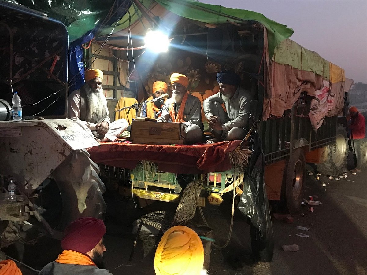 Ground report: It’s a city of caravans at the Singhu border