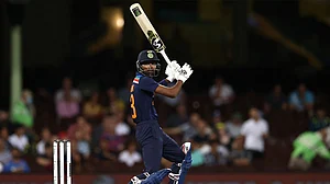Dhawan, Pandya seal T20 series win for India