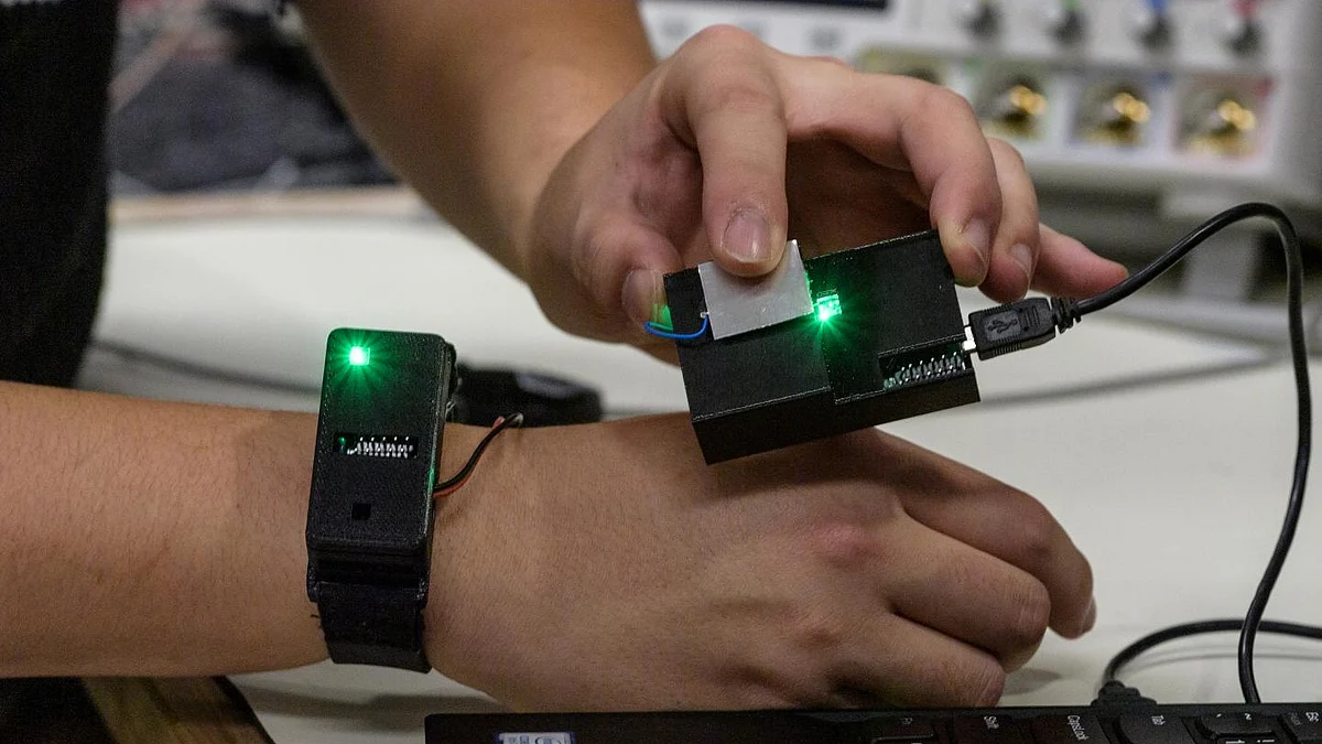 Indian-origin engineers digitally communicate via human touch