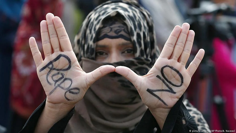 Pakistan toughens law to crack down on rapists