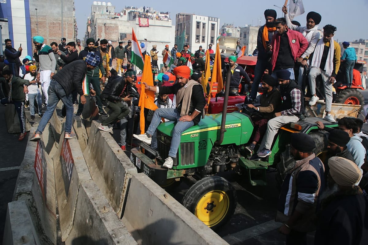 LIVE News Updates: Home Minister Amit Shah calls for an emergency meeting on Farmers protest