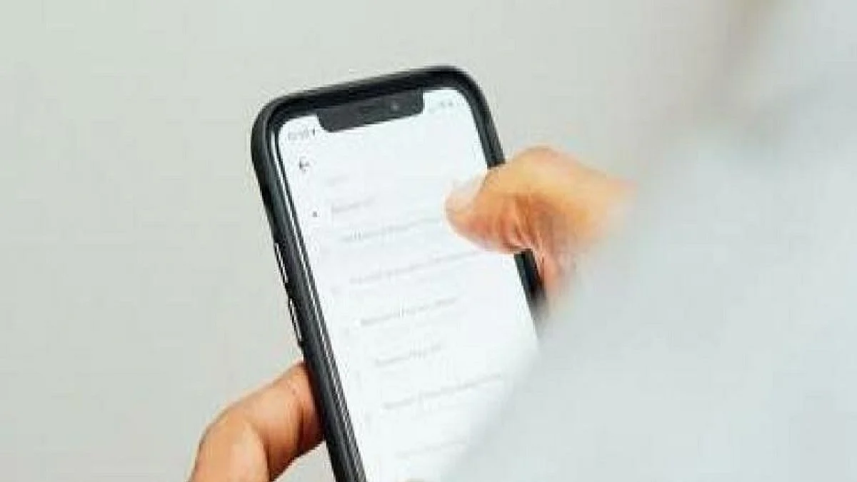 Indian girls facing a deep digital divide