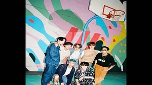 ‘Dynamite’ by BTS hits 800 mn views on YouTube