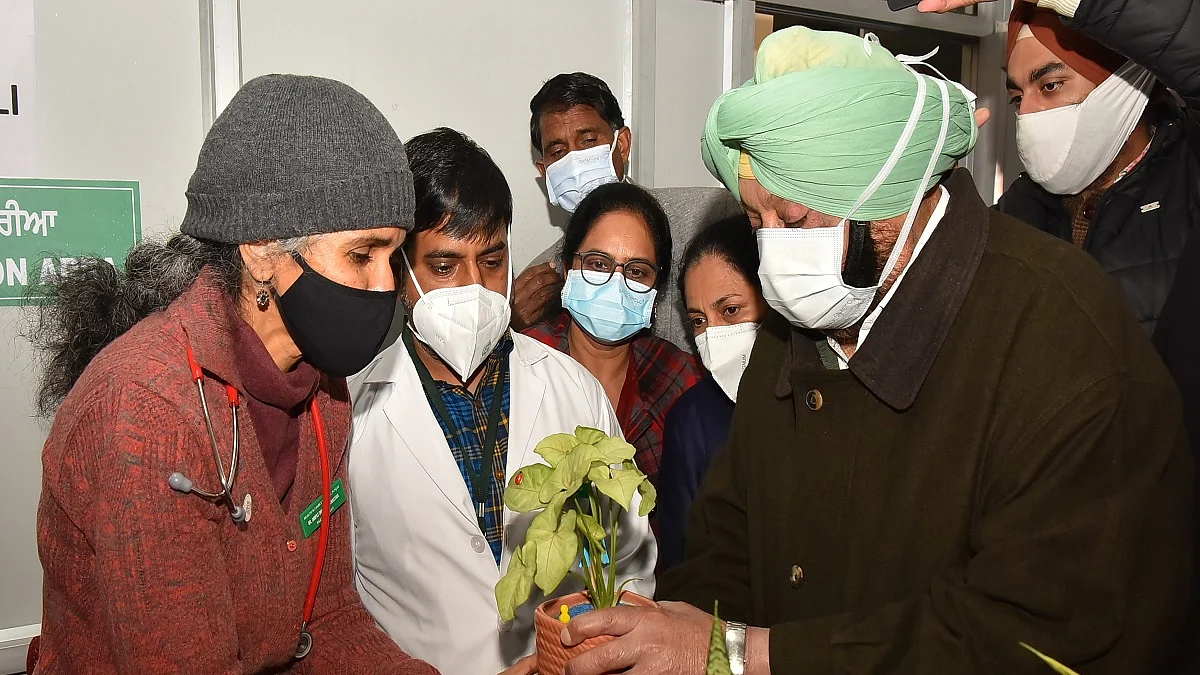 Punjab rolls-out COVID vaccination for 1.74 lakh healthcare workers