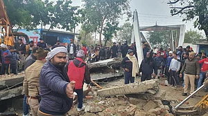 25 killed in cemetery tragedy in UP; civic officials, contractor booked