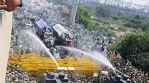 SC initiates suo motu case to examine alleged attacks by police, paramilitary forces on farmers