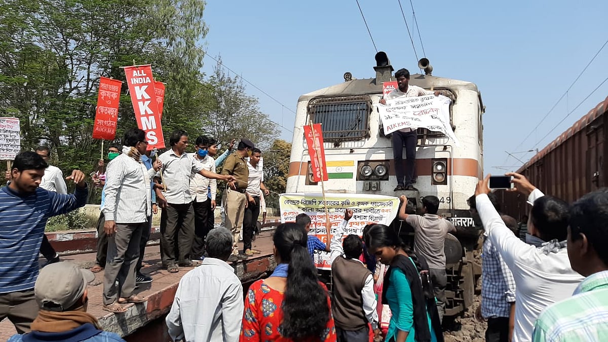 Farmers participating in Rail Roko protest in West midnapur, WB