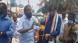 Tharoor’s auto rickshaw protest against fuel price hike