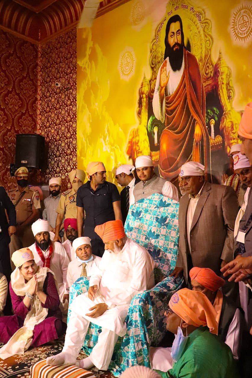 Photo Courtesy: Twitter/ @priyankagandhi