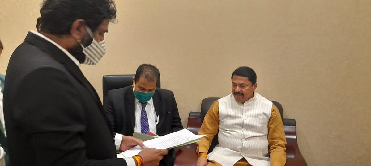 Maharashtra Speaker Nana Patole asks legislature to frame law to give voters option between ballot paper & EVM