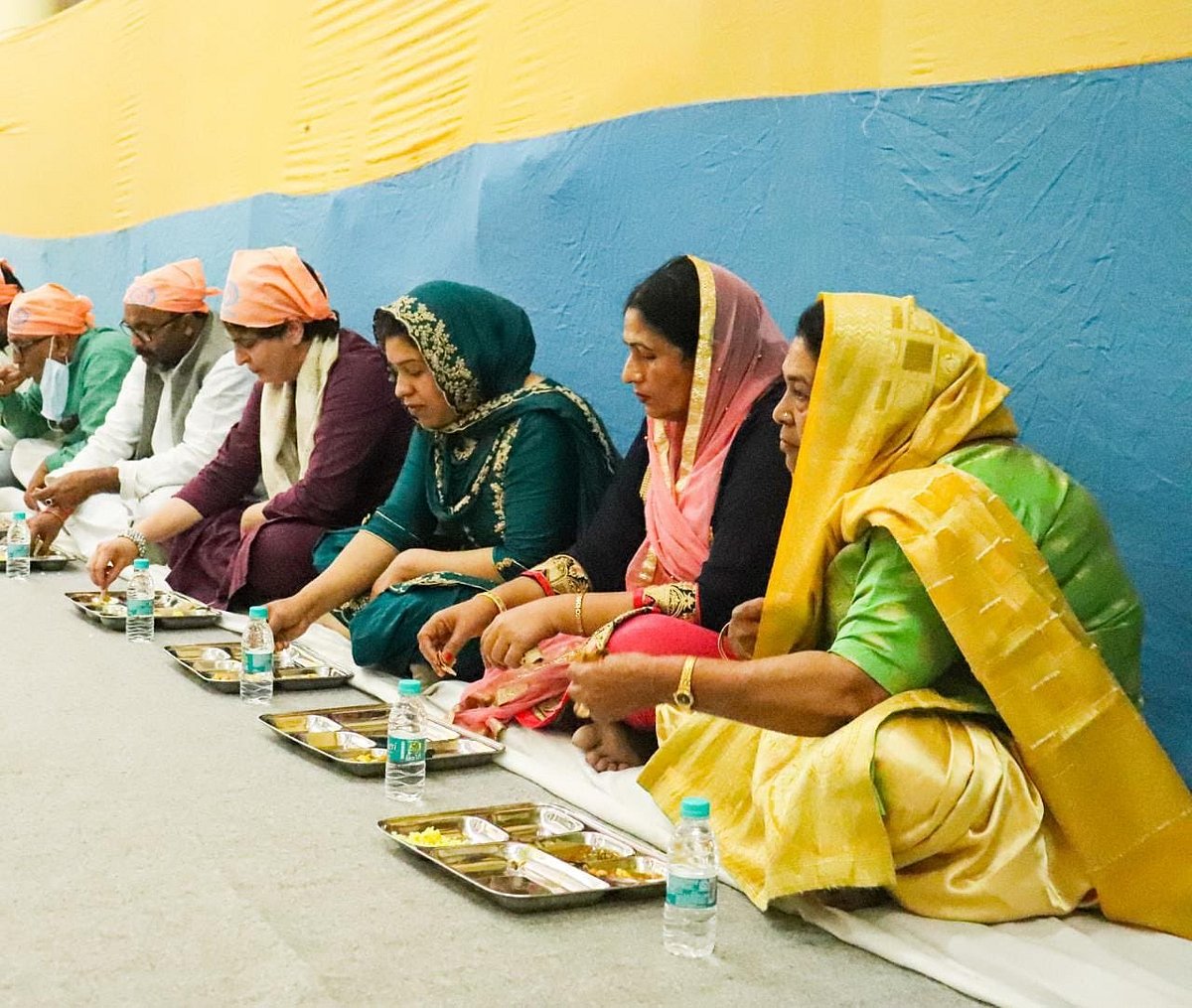 Photo Courtesy: Twitter/ @priyankagandhi