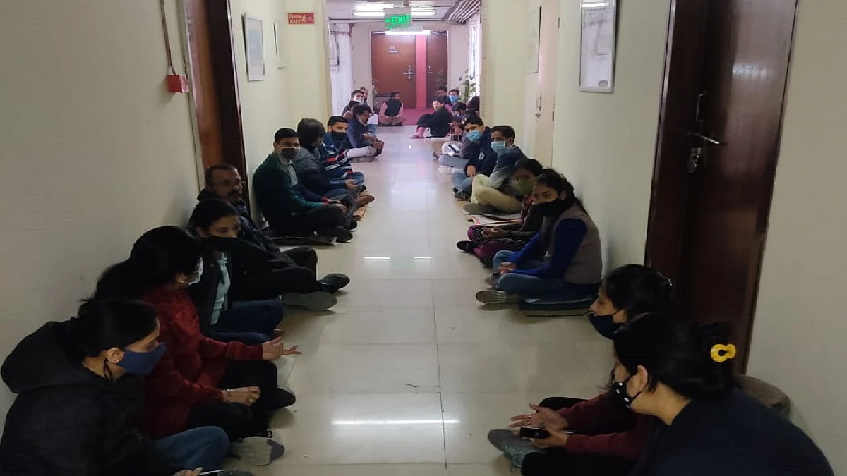 Multi-Skilled Staff (MSS) employees of South Asian University (SAU) demonstrate a sit-in protest in front of the SAU President’s office