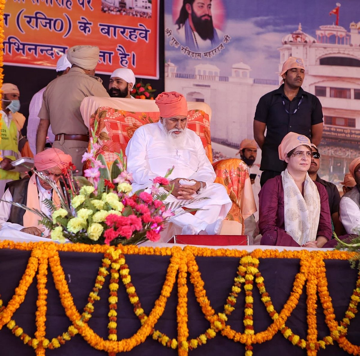 Photo Courtesy: Twitter/ @priyankagandhi