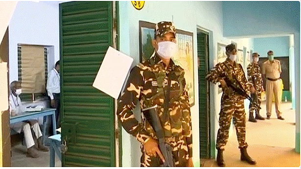 Sporadic violence marks first phase of Bengal polls, 40.73% turnout till 1 pm; 37.06 turnout recorded in Assam