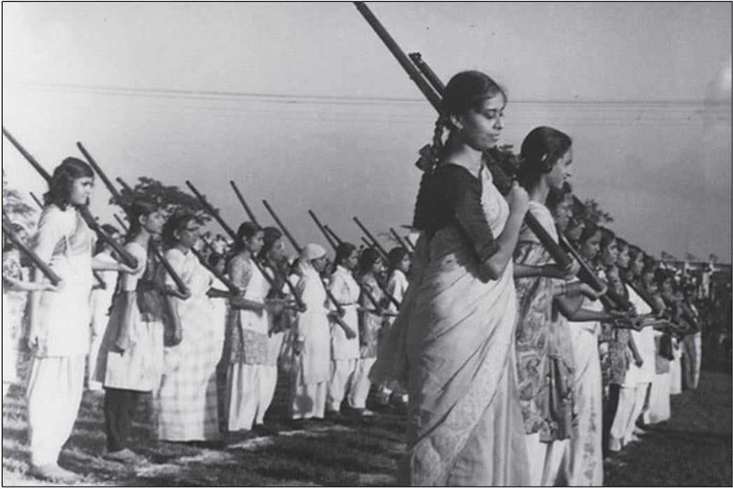 &nbsp; Training in Azimpur field, before Liberation. Dhaka, Bangladesh, 1971 &nbsp;