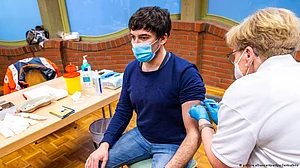 Fully vaccinated people can gather without masks, CDC says
