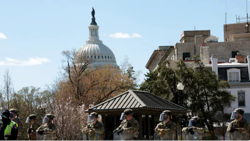 Man rams car into 2 Capitol police; 1 officer, driver killed