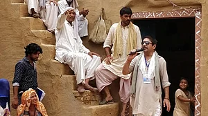 ‘Dada Lakhmi’: A poet gets a due, an actor proves it was long overdue!