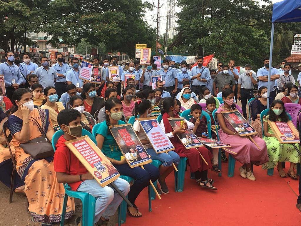 Govt leasing out  6 airports to Adani: Employees urge PM Modi to release white paper on it, stage dharna