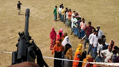 Marred by violence, Bengal sees 76% turnout in 4th phase of polls