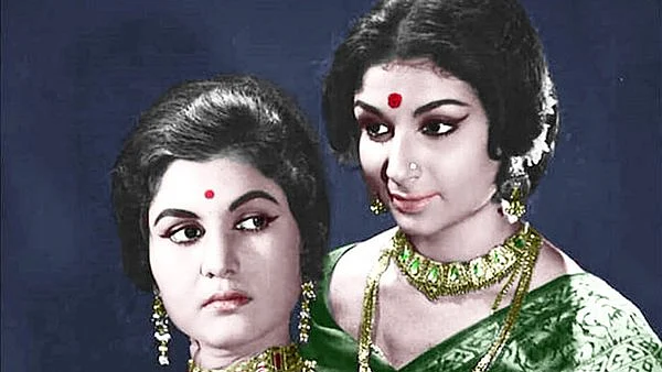 Photo courtesy: Twitter/ @BombayBasanti