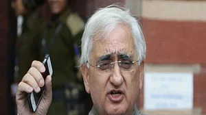 Congress leader Salman Khurshid's house in Nainital set on fire, vanadalised allegedly by right wing group