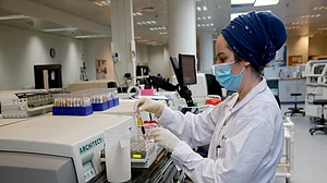 Lab escape from Wuhan can explain coronavirus more easily