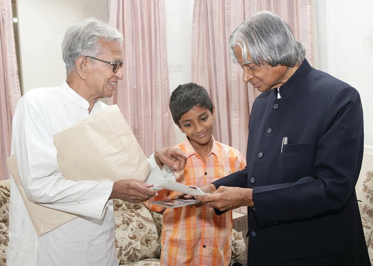 V. Kalyanam with then President of India APJ Abdul Kalam