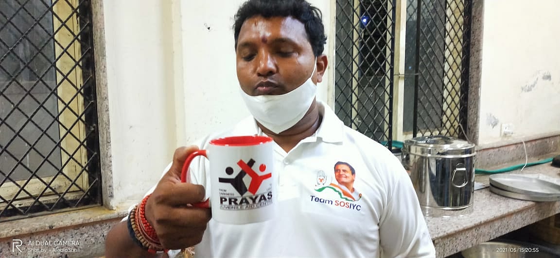 Indian Youth Congress chief BV Srinivas visits COVID facility set up by NGO Prayas, lauds efforts made by it