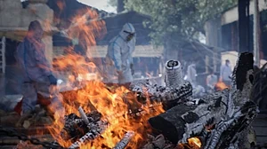 COVID-19: Christians in UP begin cremating bodies, burying ashes due to space crunch